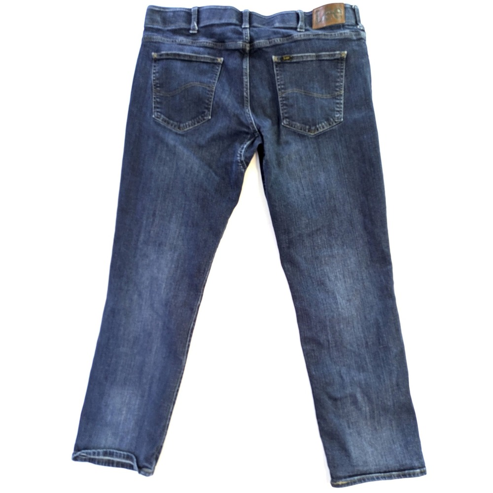 Lee Extreme Motion Straight Taper Jeans Mens 38x30 Dark Wash Blue Denim - Picture 2 of 6